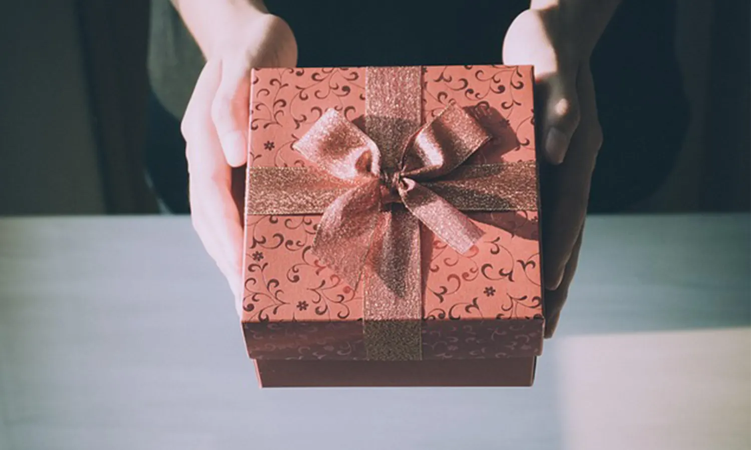9 Ide Kado Ulang Tahun Bestie yang Unik dan Berkesan